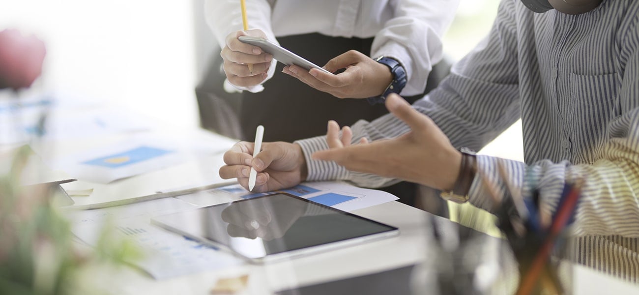 To provide an accurate alt text including keywords from the H1 or H2 on the page, could you please share the page content ...