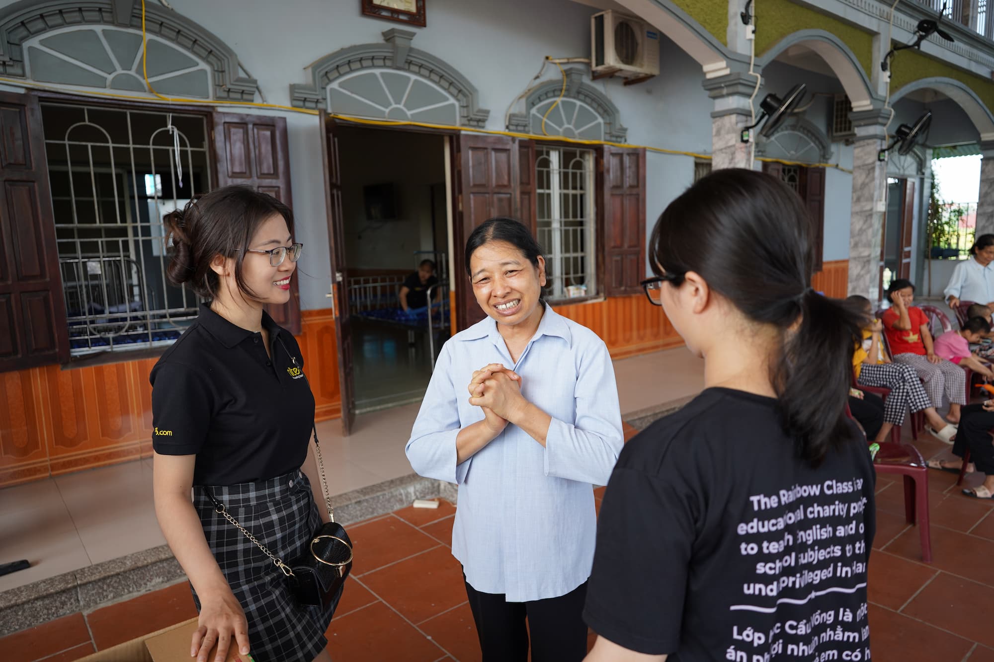 Family expressing gratitude to NICEF volunteers