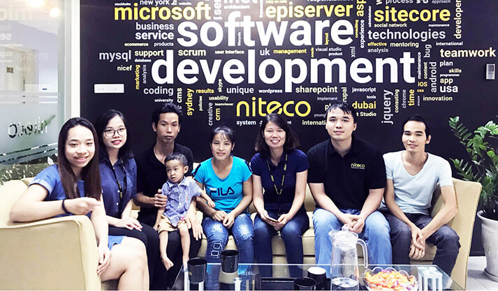 Software development team at Niteco office with keywords like Microsoft, Optimizely, and Sitecore.