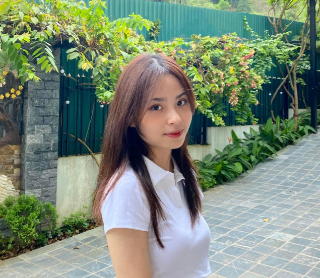 To provide an accurate alt text with the specified keywords, please share the H1 or H2 keywords or the content of the page...